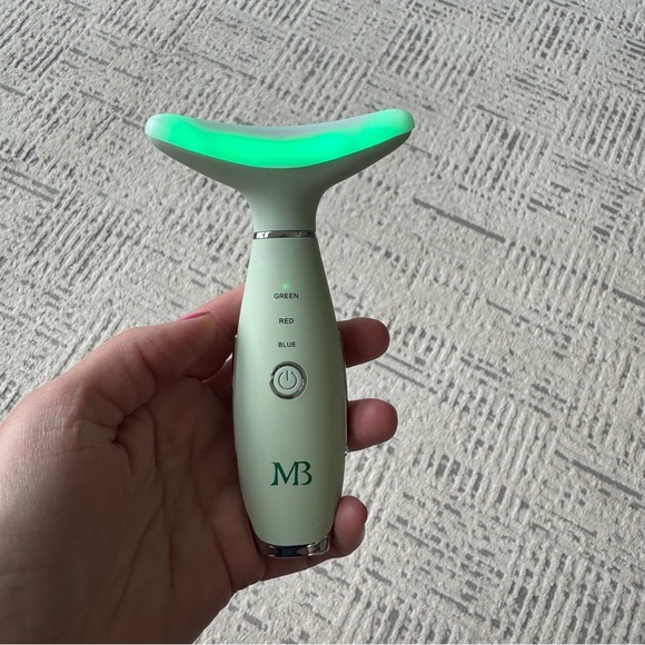 Like new! Mario Badescu Thermal Face & Neck Massager - Red, Blue, Green Light - Picture 8 of 9